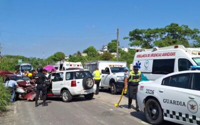 Siete heridos en fuerte choque; responsable invadió carril de circulación