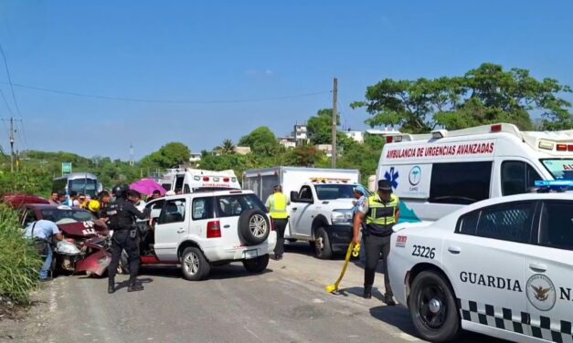 Siete heridos en fuerte choque; responsable invadió carril de circulación