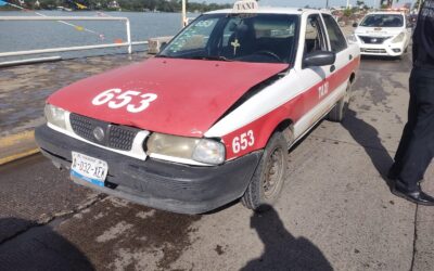 Taxista le da por «Detroit» en el Bulevar Independencia
