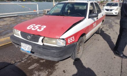 Taxista le da por «Detroit» en el Bulevar Independencia