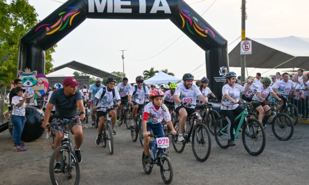 Familias completas participaron en la “Rodada 6K por la Salud”, que se realizó con gran éxito como parte de la Jornada Nacional de Salud 2024.