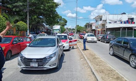 Taxista le da por «Detroit» a un anciano en la Reyes Heroles