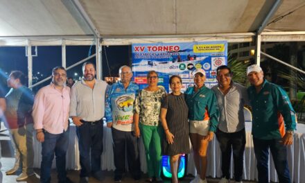 Raúl Herrera, ganador del XV torneo de pesca del Club Náutico Tampamachoco