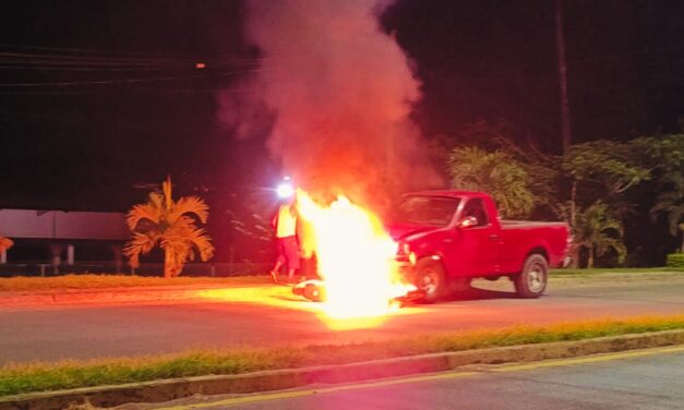 Valientes ciudadanos persiguen a conductor que huyó tras choque en Tuxpan