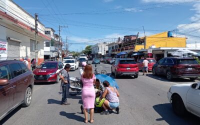 Chocan dos motos en el Libramiento