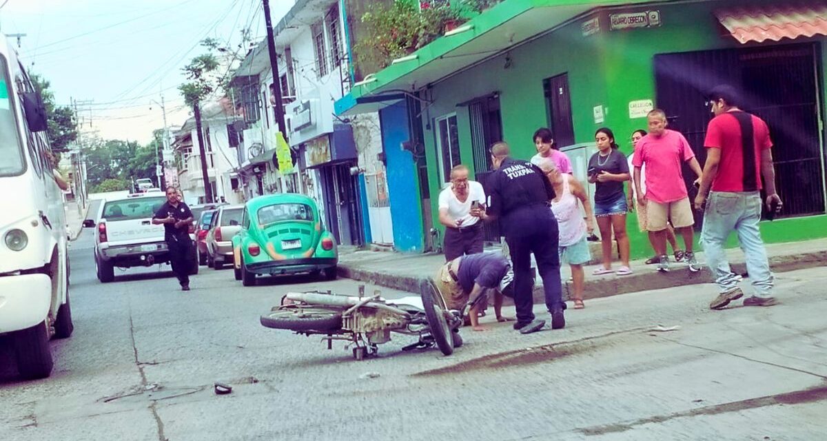 Motociclista es embestido por camioneta en la Rosa María