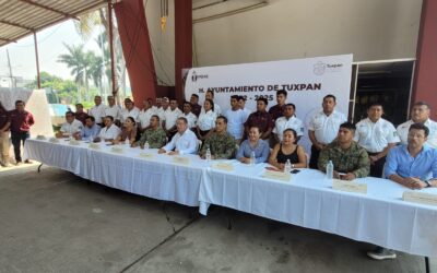 Gobierno de Tuxpan felicitó y festejó a los bomberos en su día