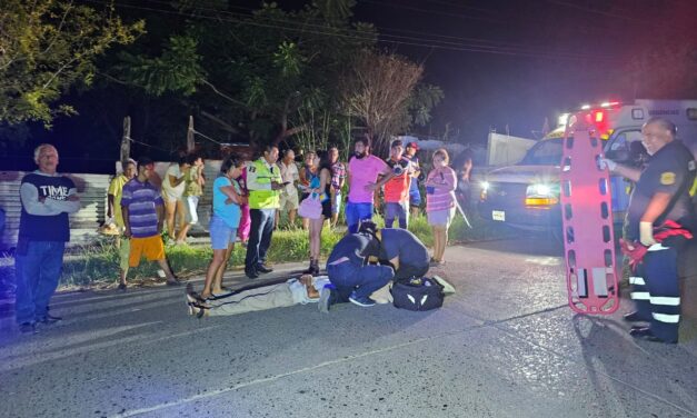 Accidente en la colonia Rafael Hernández Ochoa deja a peatón lesionado