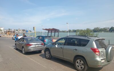 Se mete a la brava y provoca choque en pleno bulevar Jesús Reyes Heroles