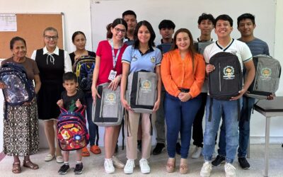 Entrega de constancias y apoyo a estudiantes en el CREN «Dr. Gonzalo Aguirre Beltrán»