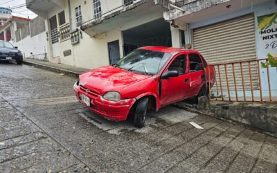 Intento de robo termina en accidente en la colonia Benito Juárez
