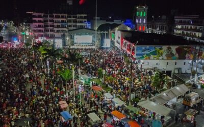 Con gran fervor patrio se realizó en Tuxpan la ceremonia del Grito de Independencia.