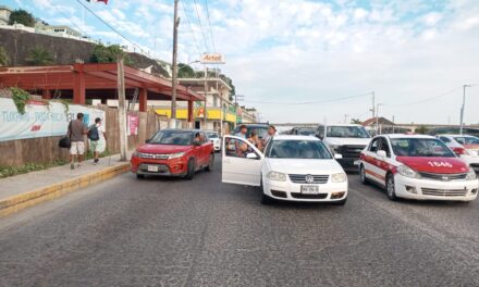 Carambola vehicular en la Avenida Independencia de Tuxpan, Veracruz