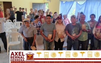Regidor Axel Andrés Bernal Herrera, entrega nueve variedades de semillas en Lindero