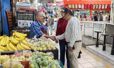 Regidor Juan Gómez fortalece propuestas en Saneamiento Básico en Mercados Municipales