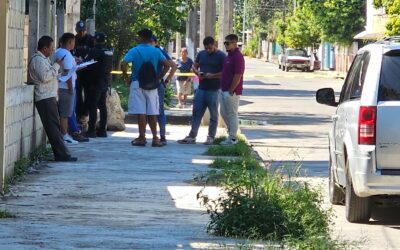 Muere frente a Escuela Primaria en Santiago de la Peña