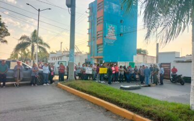 Bloqueo en el Bulevar La Calzada: Colonos exigen la conclusión de obra en la Emiliano Zapata