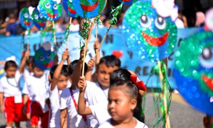 Con desfile, conmemoran 79 aniversario de las Naciones Unidas