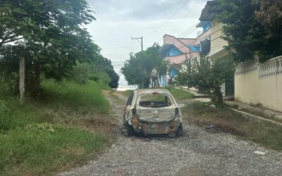 Encuentran auto calcinado en la colonia Anáhuac