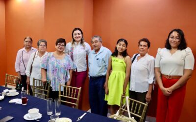 DIF Tuxpan entrega aparatos auditivos y una órtesis