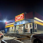 Tercia de delincuentes asalta tienda OXXO de Cabo Rojo