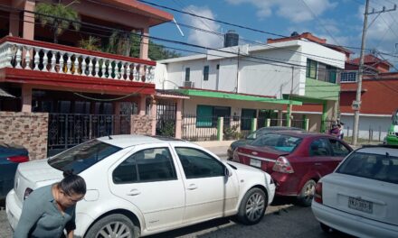 Choque por alcance en la colonia Álvarez deja un lesionado leve