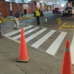 Avanza el balizamiento en calles de mayor movilidad, para seguridad de automovilistas y peatones