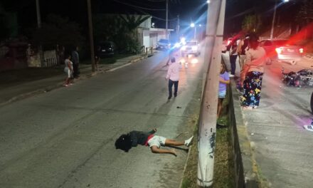 Joven derrapa y cae en desnivel del Libramiento Adolfo López Mateos