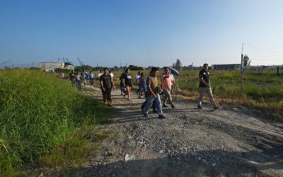 El alcalde Dr. Jesús Fomperoza Torres y directores del Ayuntamiento, participaron en una mesa de atención ciudadana, en la colonia Emiliano Zapata