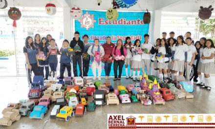 Estudiantes tuxpeños contribuyen con carritos de cartón para la tradicional búsqueda del Niño Dios