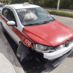 Taxista se distrae con el Chisme Tuxpeño y termina impactado en el Libramiento López Mateos