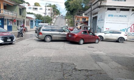 Chocan de nuevo en la «Esquina del Beso»