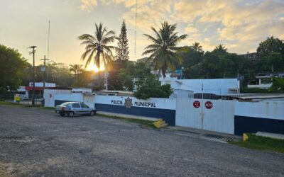 Se cuelga en una celda de la Inspección de Policía