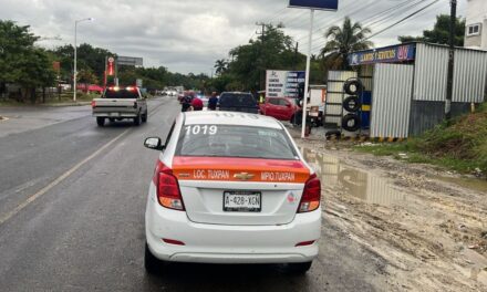 Accidente vehicular en el Libramiento Adolfo López Mateos; sin lesionados