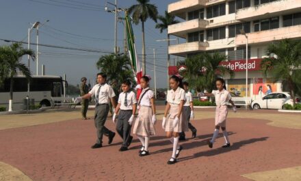 El gobierno de Tuxpan conmemoró el aniversario del natalicio de Sor Juana Inés de la Cruz