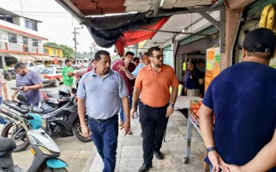 Regidores y presidente municipal realizan recorrido por mercado «Heroes del 47»