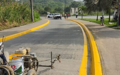 Gobierno de Tuxpan realizó importantes mejoras en la carretera a Tampico, tramo del Cuartel a la UV
