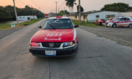 Accidente en la carretera a Cobos: Honda Accord y Taxi protagonizan colisión