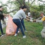 Retiran toneladas de basura del río Tuxpan con apoyo ciudadano