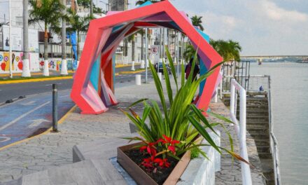 Remozan espacios públicos en el malecón de Tuxpan para embellecer la ciudad