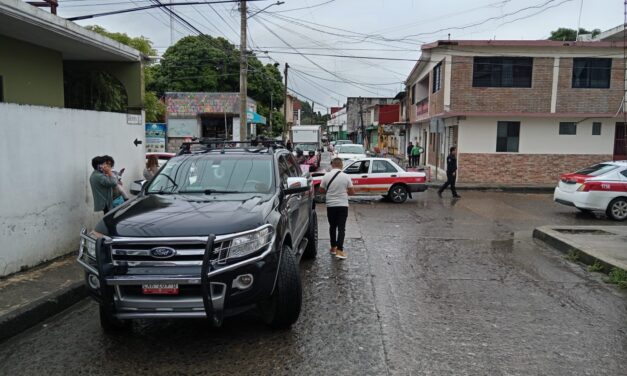 Mexiquense choca por desobediente en la Colombia