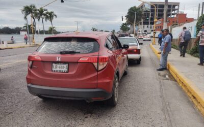 Le dieron por «Detroit» a un Taxi en pleno centro