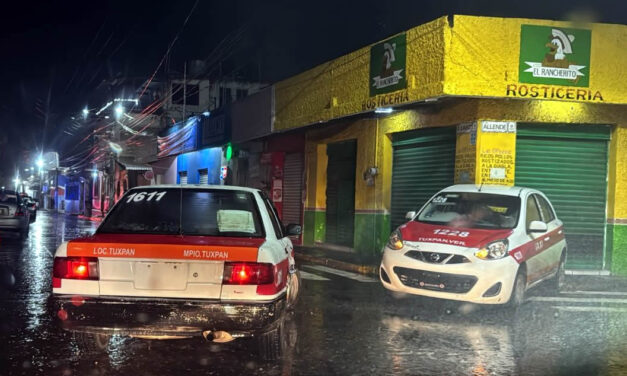 Choque de Taxistas en Juárez y Allende