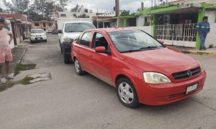 ¡Así perdió el diablo!: Choque en la colonia Electricistas