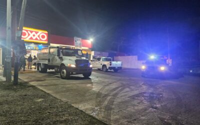 «¡El frío que calentó la noche!» Incendio en un OXXO moviliza a cuerpos de emergencia en Los Pinos