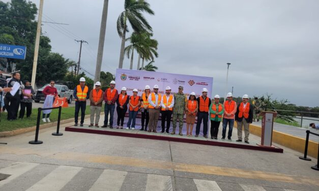 Con el apoyo del Gobierno del Estado y CAEV, Tuxpan es el primer municipio de Veracruz en poner en marcha un intensivo programa de reparación de fugas de agua y baches