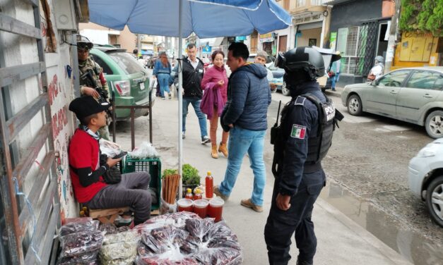 Nuevo operativo de retiro de vendedores ambulantes en calles de la zona centro de Tuxpan