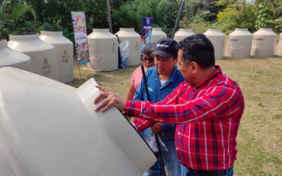ENTREGA DE TINACOS SUBSIDIADOS BENEFICIA A FAMILIAS DE LA COMUNIDAD