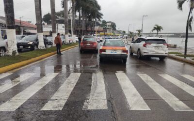 Choque sin lesionados en el Reyes Heróles