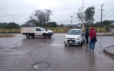 Accidente con lesionado en el Libramiento Adolfo López Mateos